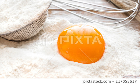 Egg yolk 117055617