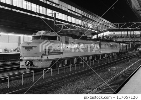 JNR特快列車列車81系列引擎蓋黑潮初刈 117057120