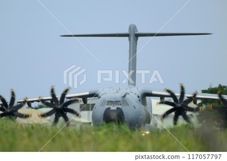法國空天軍A400M阿特拉斯運輸機滑行 117057797