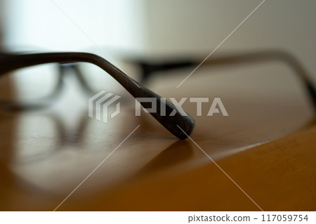Cell-frame glasses 117059754