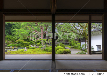 Fresh greenery in Kyoto, Shoren-in Temple, Soami's garden as seen from Kachoden 117060054