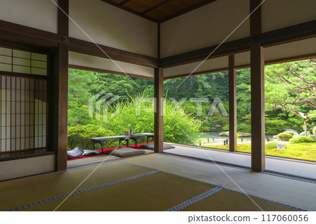 從花鳥殿眺望新綠的京都、青蓮院、相阿美庭園 117060056