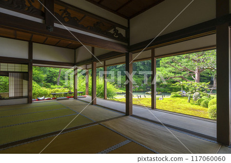 Fresh greenery in Kyoto, Shoren-in Temple, Soami's garden as seen from Kachoden 117060060