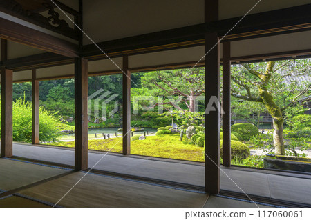 從花鳥殿眺望新綠的京都、青蓮院、相阿美庭園 117060061