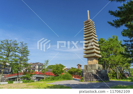 Kyoto Uji Tower Island Thirteen-story Stone Pagoda 117062109