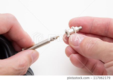 自行車閥門轉換適配器，從法式轉換為英式 117062179