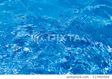 Blue water surface 117064988