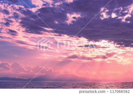 Seascape in the evening during sunset. Mount Olympus on the horizon. Aegean Sea in Halkidiki, Greece, Europe 117066562