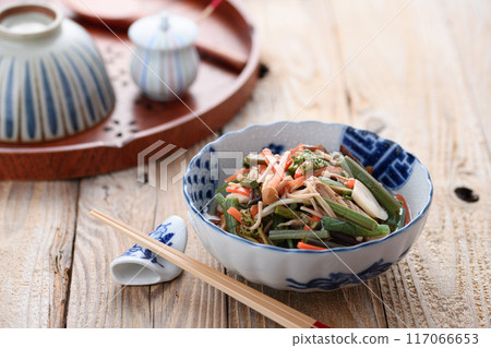 Boiled wild vegetables (bracken, potato stems, nameko mushrooms, princess bamboo, wood ear mushrooms, enoki mushrooms, carrots) 117066653