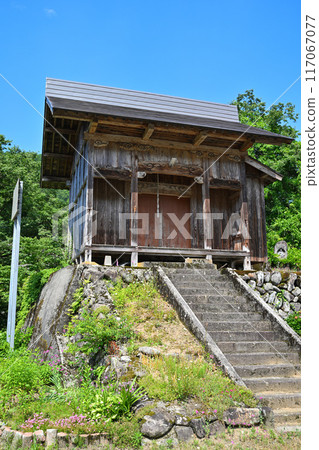 新潟縣十日町市萬年橋附近的小出觀音堂，似乎見證了該地區的歷史 117067077