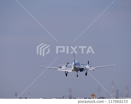 Osaka Yao Airport Takeoff Cessna Aircraft (Beechcraft G58 Baron, Yao, Early Winter) Osaka Yao Airport Takeoff Cessna Aircraft (Beechcraft G58 Baron, Yao, Early Winter) 117068233
