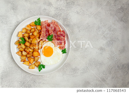 Polish breakfast, fried potatoes, with egg and bacon, homemade, no people, breakfast, 117068543