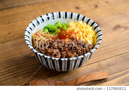 4-color rice bowl 117068812