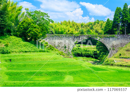 Tsujun Bridge in summer, Kamimashiki District, Kumamoto Prefecture Tsujun Bridge in summer, Kamimashiki District, Kumamoto Prefecture 117069337