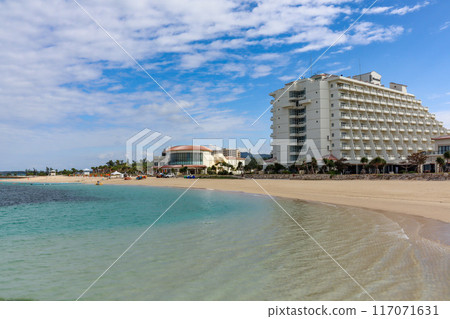 The exterior of Sheraton Okinawa Sunmarina, a luxury foreign-affiliated hotel in Onna Village, Okinawa Prefecture 117071631