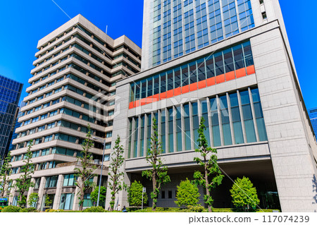 Yusen Building and Mitsubishi Shoji Building seen from Hibiya Street in Marunouchi, Chiyoda Ward, Tokyo Yusen Building and Mitsubishi Shoji Building seen from Hibiya Street in Marunouchi, Chiyoda Ward, Tokyo 117074239
