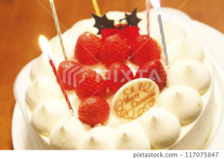 Strawberry Christmas whole cake Strawberry Christmas whole cake 117075847