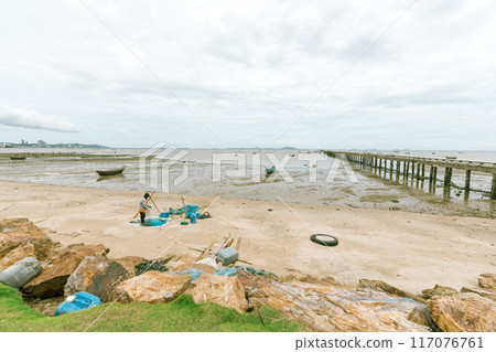 Landscape of Sriracha with sea 117076761
