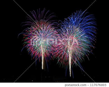 從 JR 相生站新幹線月台看到的 2024 年庇隆煙火大會 從 JR 相生站新幹線月台看到的 2024 年庇隆煙火大會 117076803