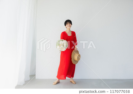 穿紅衣服的女人 117077038