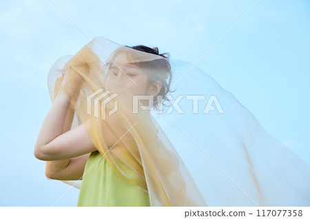 Summer woman portrait 117077358