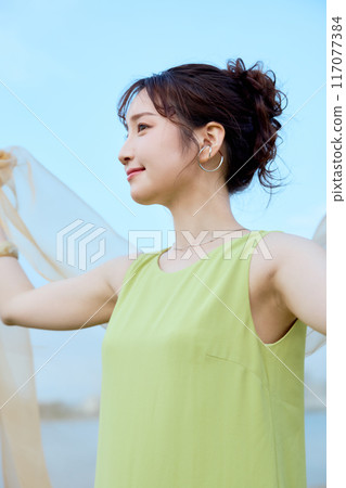 夏天的女人肖像 117077384