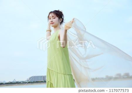 Summer woman portrait 117077573