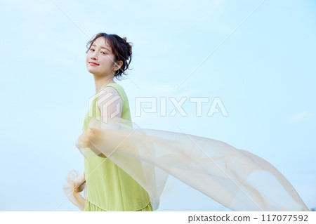 Summer woman portrait Summer woman portrait 117077592