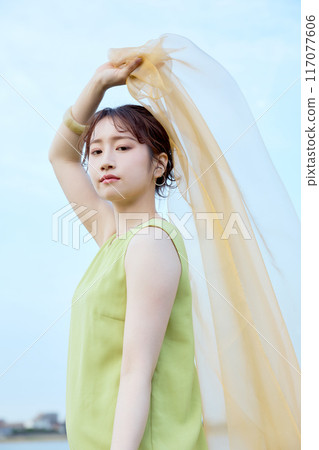 Summer woman portrait 117077606