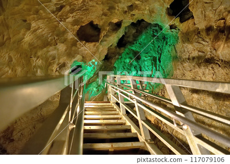 An image of an adventurer climbing the steep stairs leading to Ryusendo Cave and Mihara Pass in Tohoku, Iwaizumi Town, Iwate Prefecture 117079106