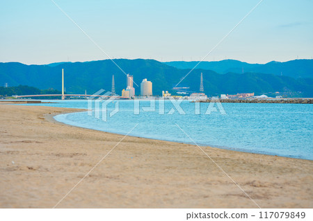 One-sided wave beach 117079849