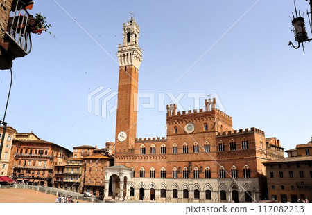 Campo Square under blue sky, World Heritage Site, Siena, Italy, Europe Campo Square under blue sky, World Heritage Site, Siena, Italy, Europe 117082213