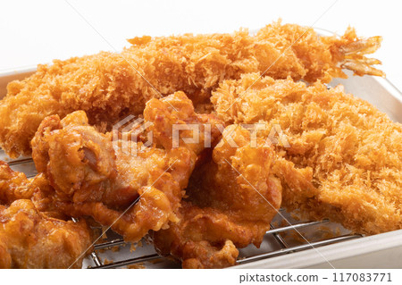 Fried food (fried chicken, fried shrimp, pork fillet cutlet) 117083771