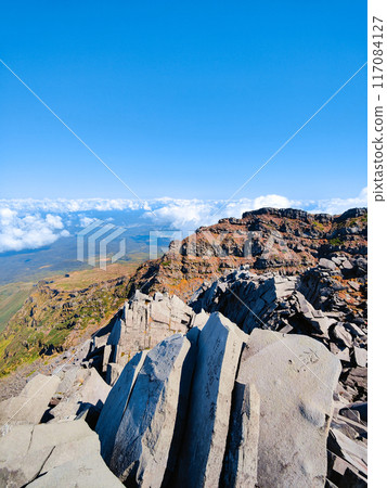 Climbing Mt. Chokai in autumn: View from the summit (Shinzan) 117084127