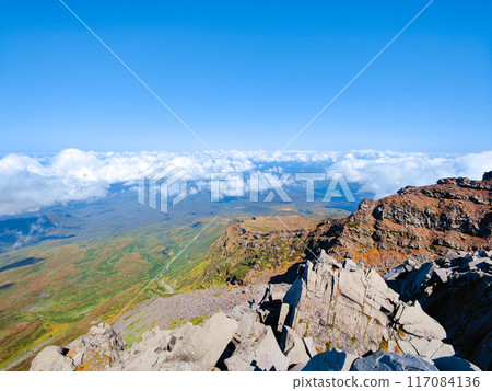 Climbing Mt. Chokai in autumn: View from the summit (Shinzan) Climbing Mt. Chokai in autumn: View from the summit (Shinzan) 117084136
