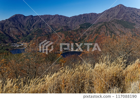 從三光台看到的雪嶽、大嶽山脊線和西湖 117088190