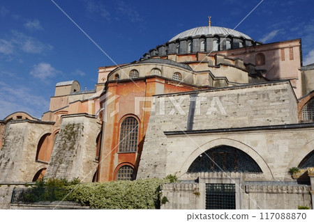 聖索菲亞大教堂在伊斯坦布爾,土耳其 聖索菲亞大教堂在伊斯坦布爾,土耳其 117088870