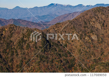從精進湖和全景平台看到禦坂嶺和大菩薩峰 從精進湖和全景平台看到禦坂嶺和大菩薩峰 117089050