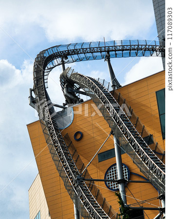 雲霄飛車抬頭 117089303