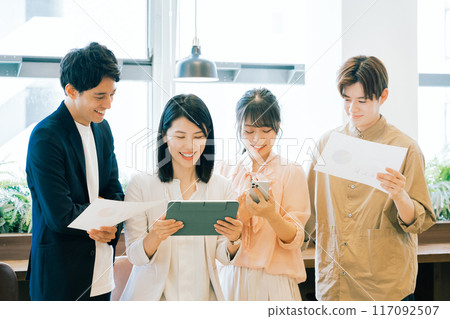 Business team 117092507