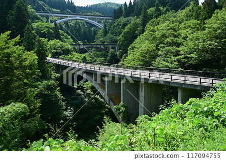 Tadami River Arches 117094755