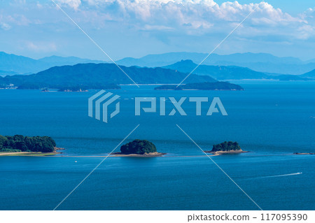 從岡山縣瀨戶內市牛窗橄欖園看到的夏季黑島維納斯之路 6 從岡山縣瀨戶內市牛窗橄欖園看到的夏季黑島維納斯之路 6 117095390