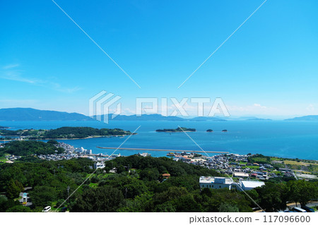從牛窗橄欖園眺望瀨戶內海的夏日風景 3 岡山縣瀨戶內市 從牛窗橄欖園眺望瀨戶內海的夏日風景 3 岡山縣瀨戶內市 117096600