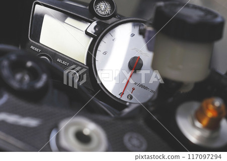 Image of a tachometer for large motorcycles 117097294