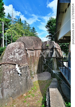 三石神社的巨大石頭 117098054