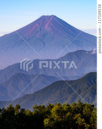 （山梨縣）從雁原折山眺望富士山和連峰的壯麗景色 117109538