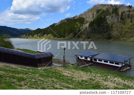 Mogami River Japan's three major rapids 117109727