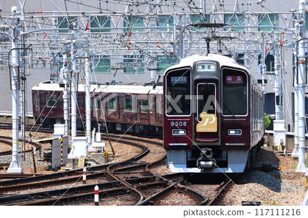 [Hankyu] 9300 series (Kyoto Line: Osaka Umeda Station) 117111216