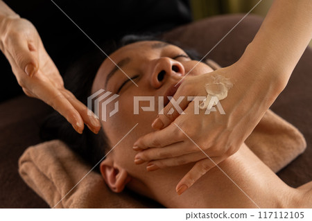 Men's facial beauty treatments 117112105