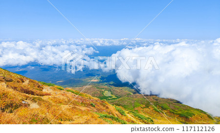 Climbing Mt. Chokai in autumn: the view from the Seven High Mountains Climbing Mt. Chokai in autumn: the view from the Seven High Mountains 117112126